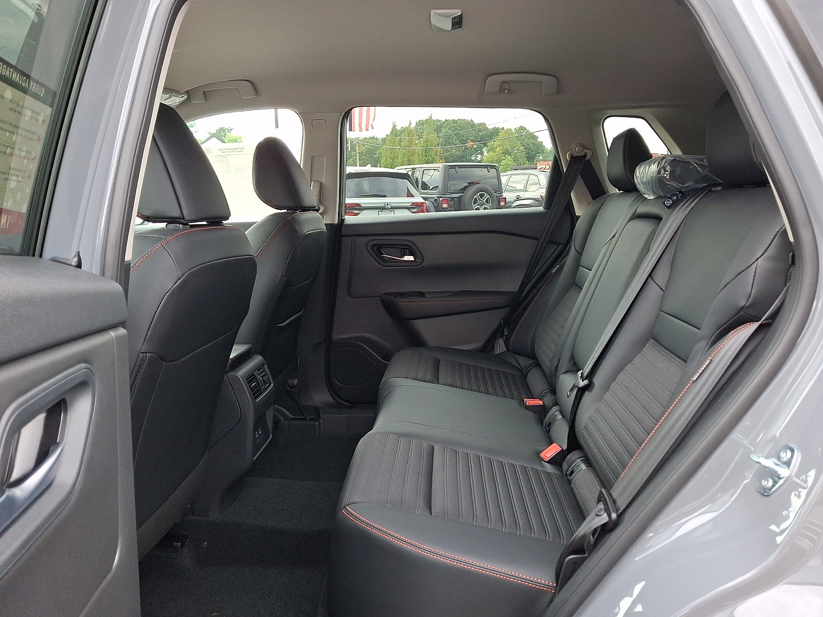 New 2027 Nissan Rogue SV AWD/4WD image 7
