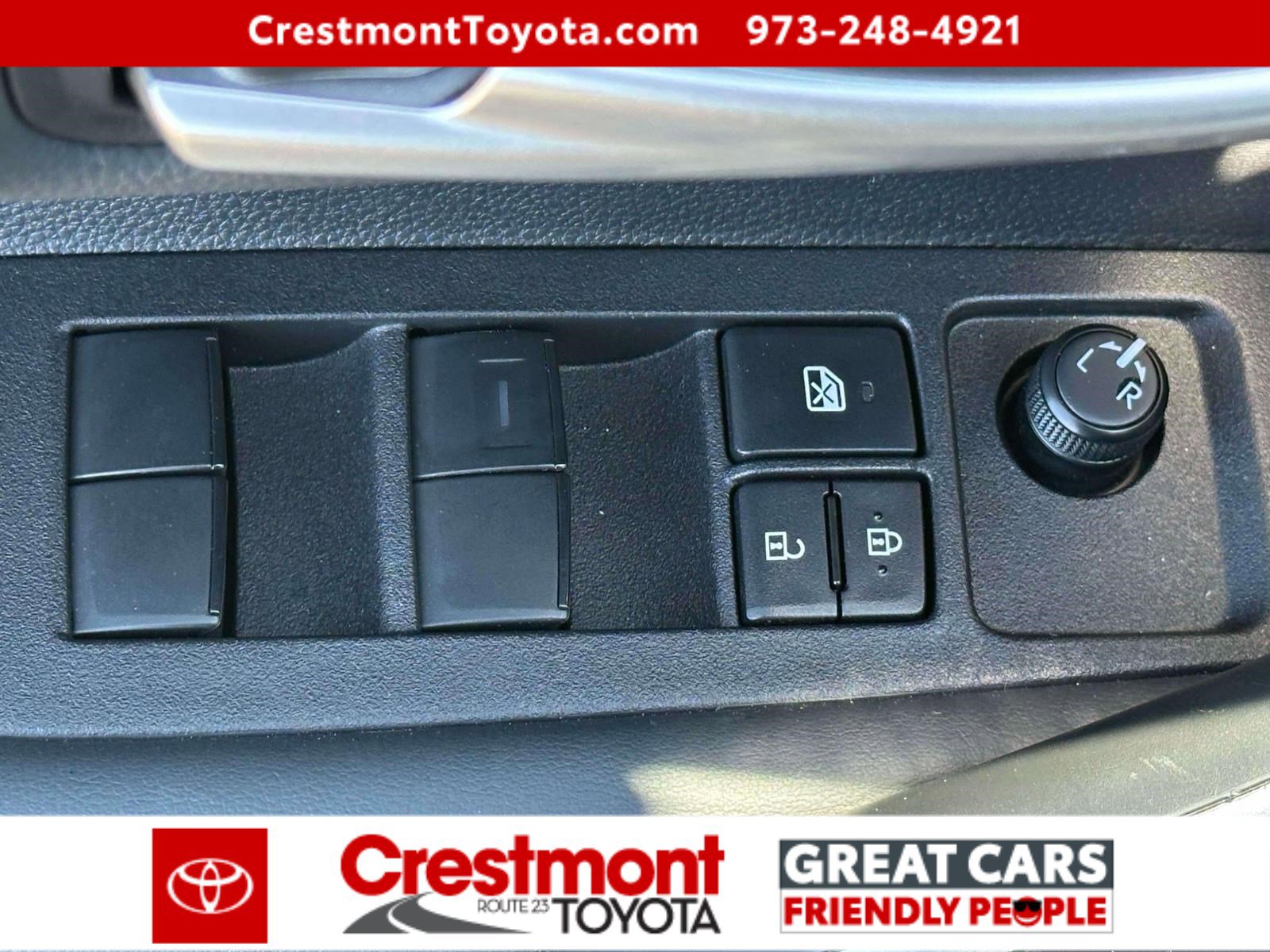 Certified 2025 Toyota Corolla SE image 13