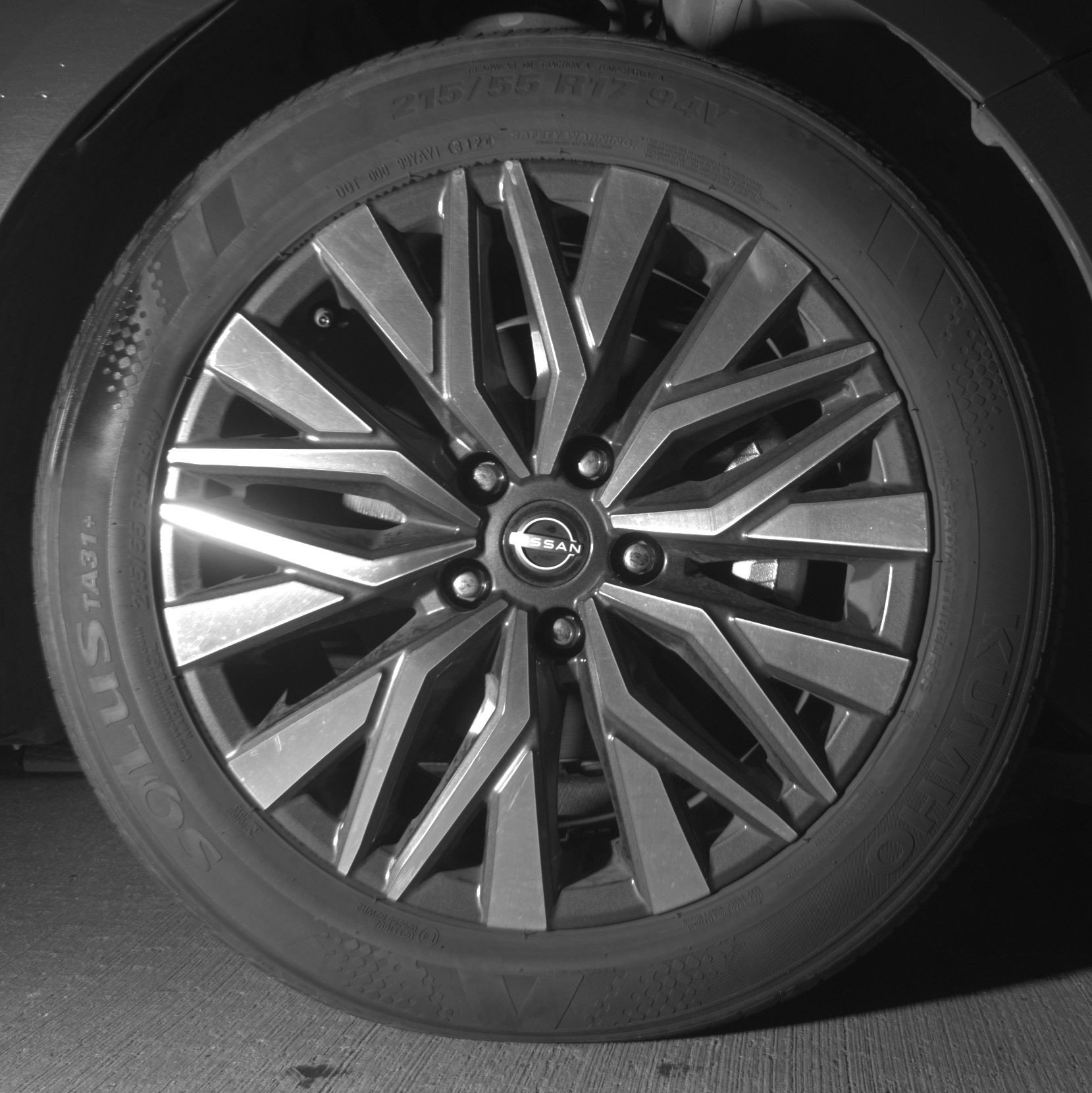 Used 2025 Nissan Altima 2.5 SV FWD image 13