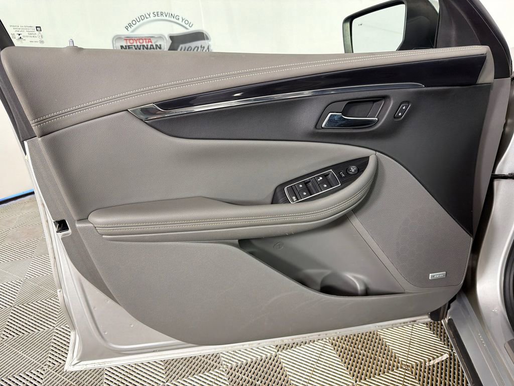 Used 2018 Chevrolet Impala Premier FWD image 11