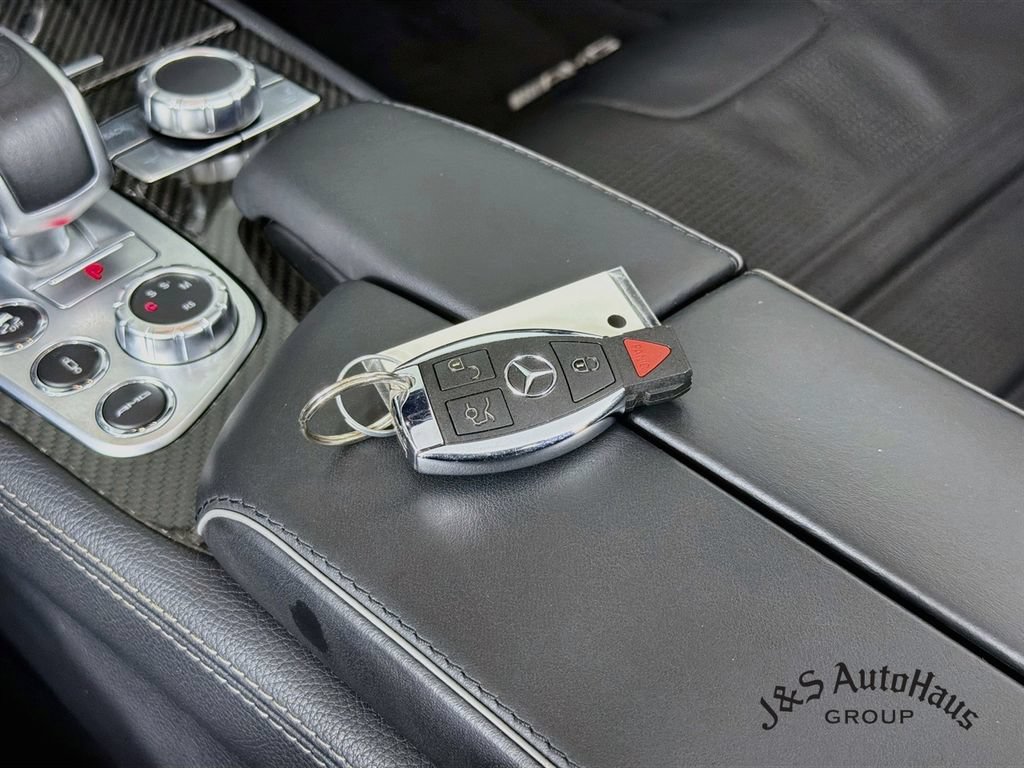 Used 2013 Mercedes-Benz SL 63 AMG image 30