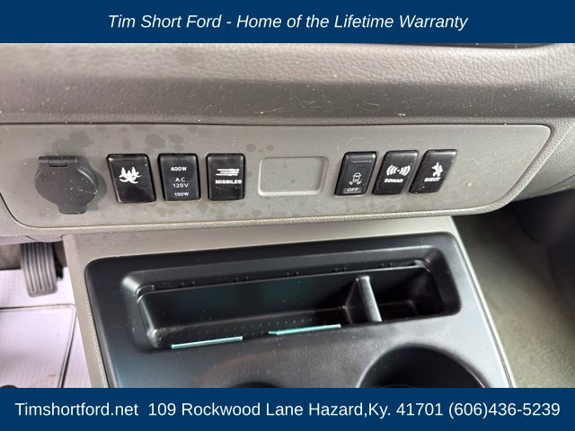 Used 2016 Nissan NV 3500 SV RWD image 27
