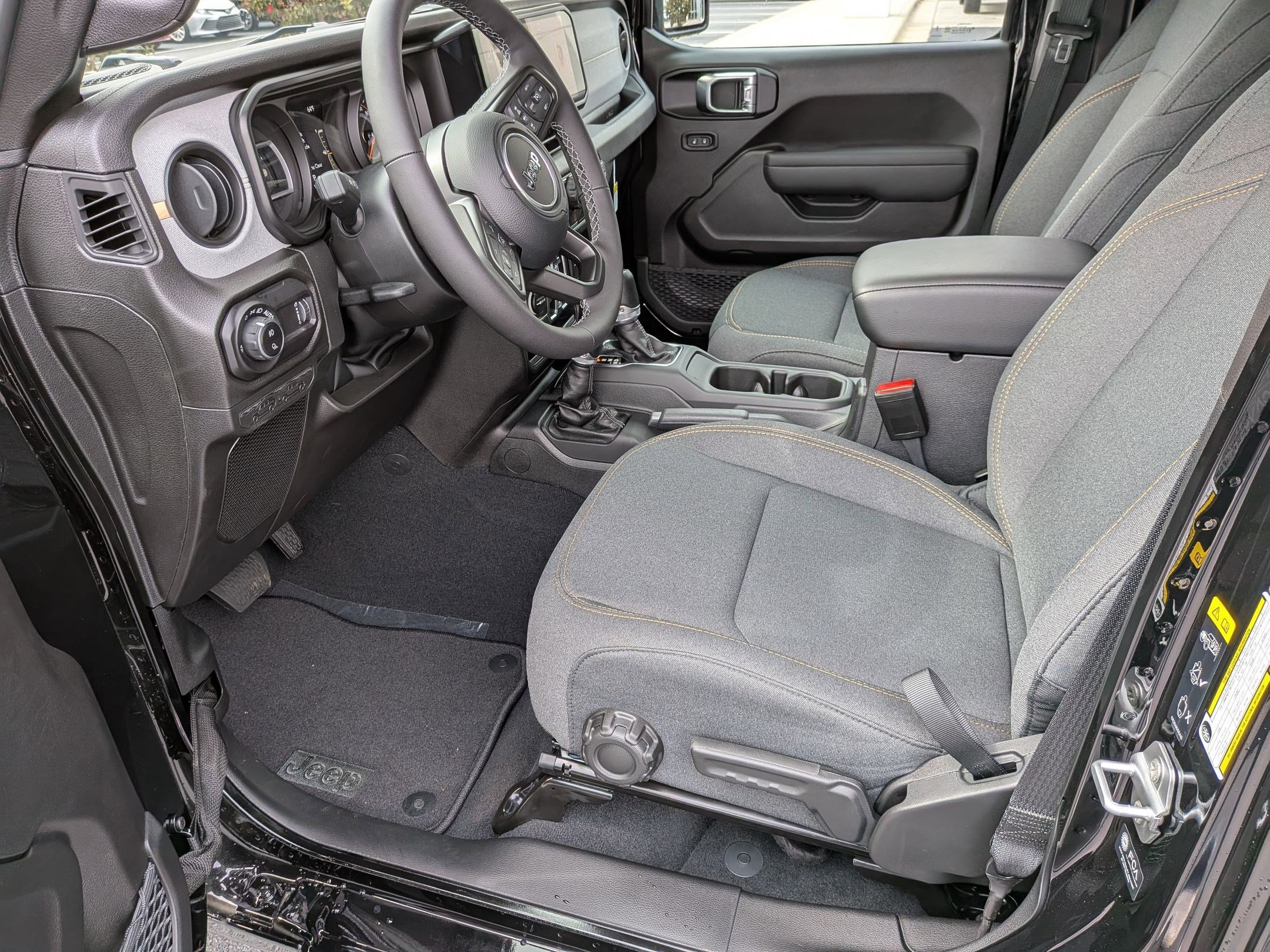 New 2025 Jeep Gladiator Sport AWD/4WD image 12