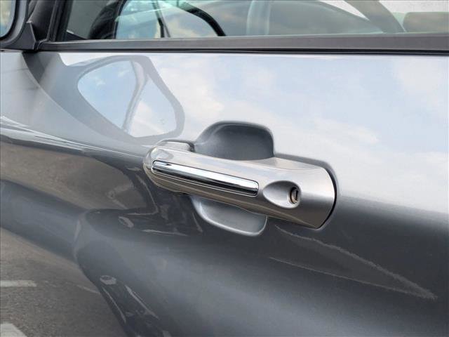 Used 2022 Ford Explorer Limited w/ Equipment Group 301A image 13