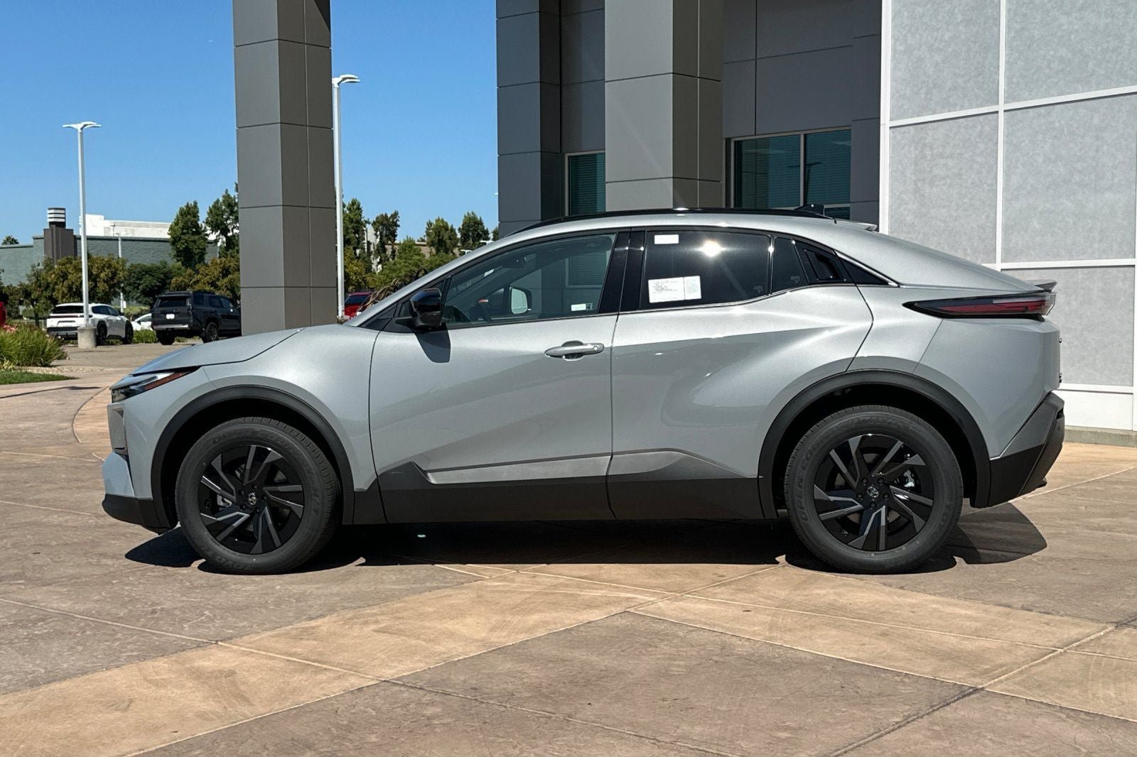 New 2027 Toyota C-HR w/ ALL Weather Mat Package (TMS) AWD/4WD image 7