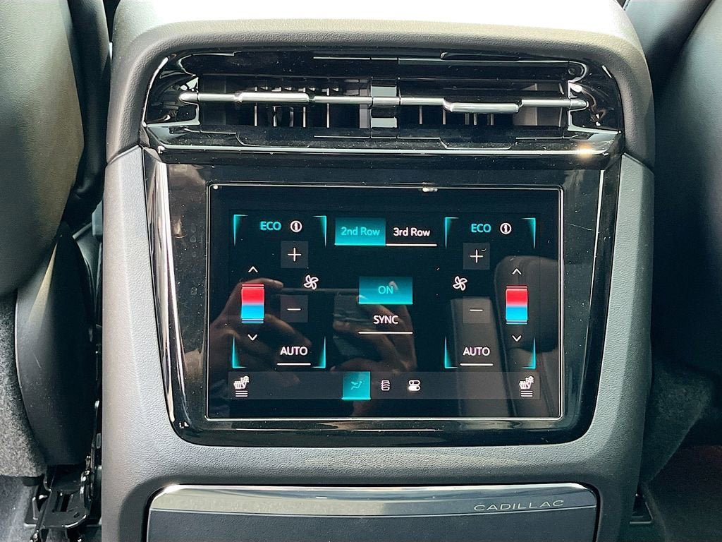 New 2025 Cadillac Escalade IQ Luxury 1 w/ Smart Trailering package AWD/4WD image 28