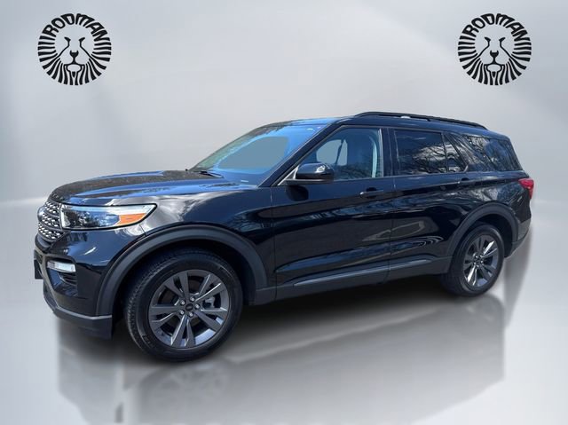 Used 2023 Ford Explorer XLT w/ Equipment Group 202A AWD/4WD image 1