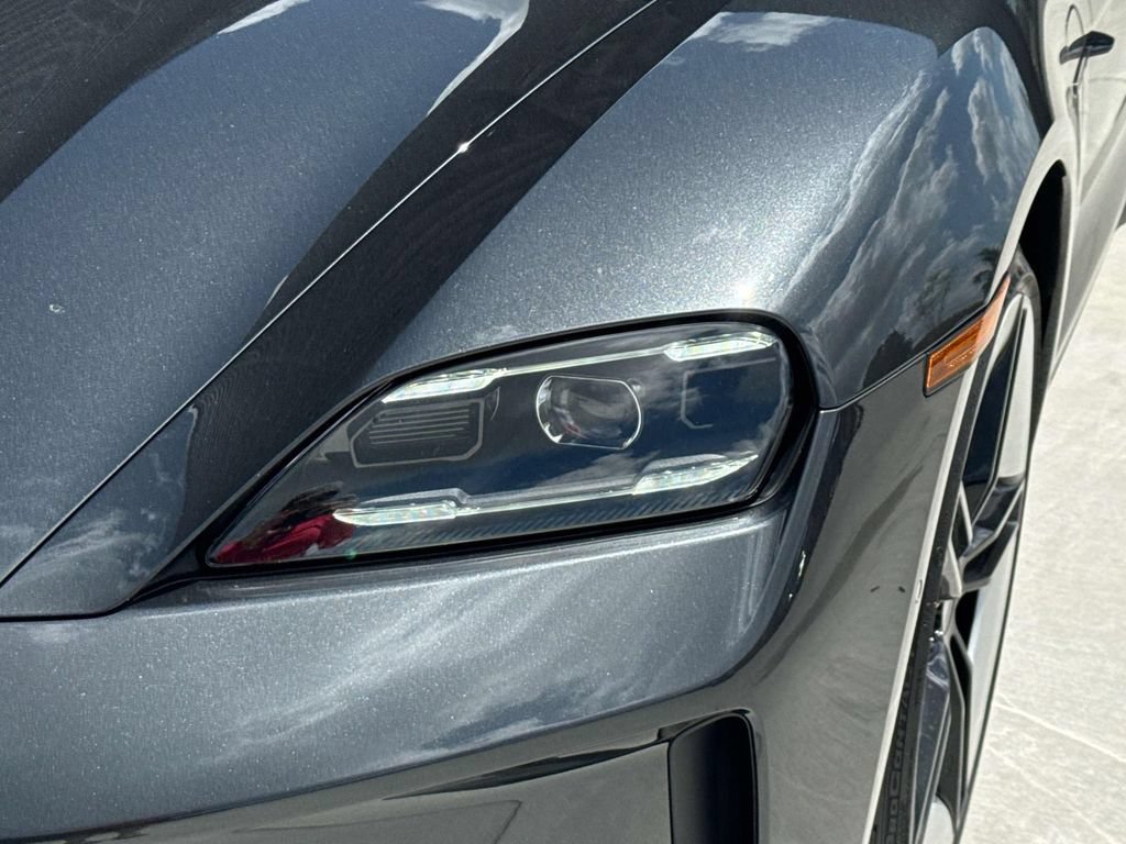 Certified 2025 Porsche Taycan 4S AWD/4WD image 7