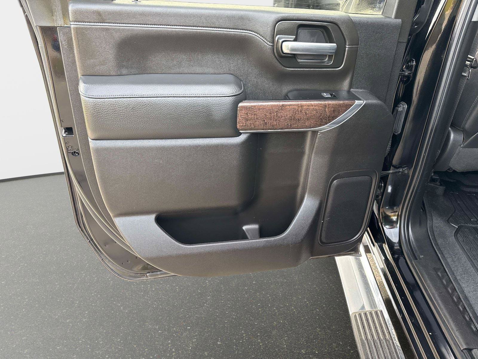 Used 2022 GMC Sierra 2500 Denali image 10