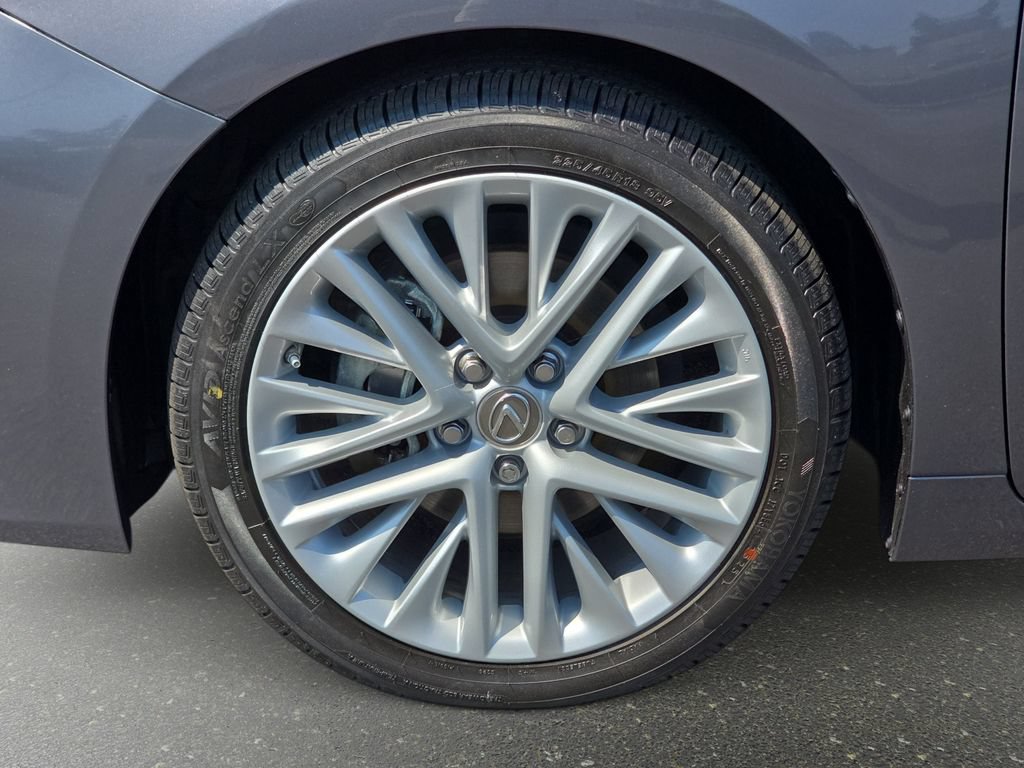 Used 2018 Lexus ES 350 w/ Luxury Package w/Wood Trim FWD image 35