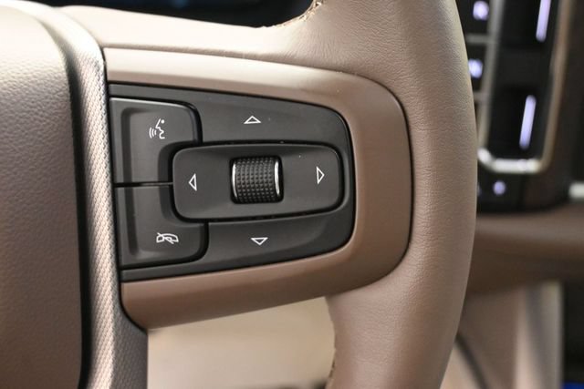 Used 2024 GMC Yukon Denali w/ Advanced Technology Package AWD/4WD image 14