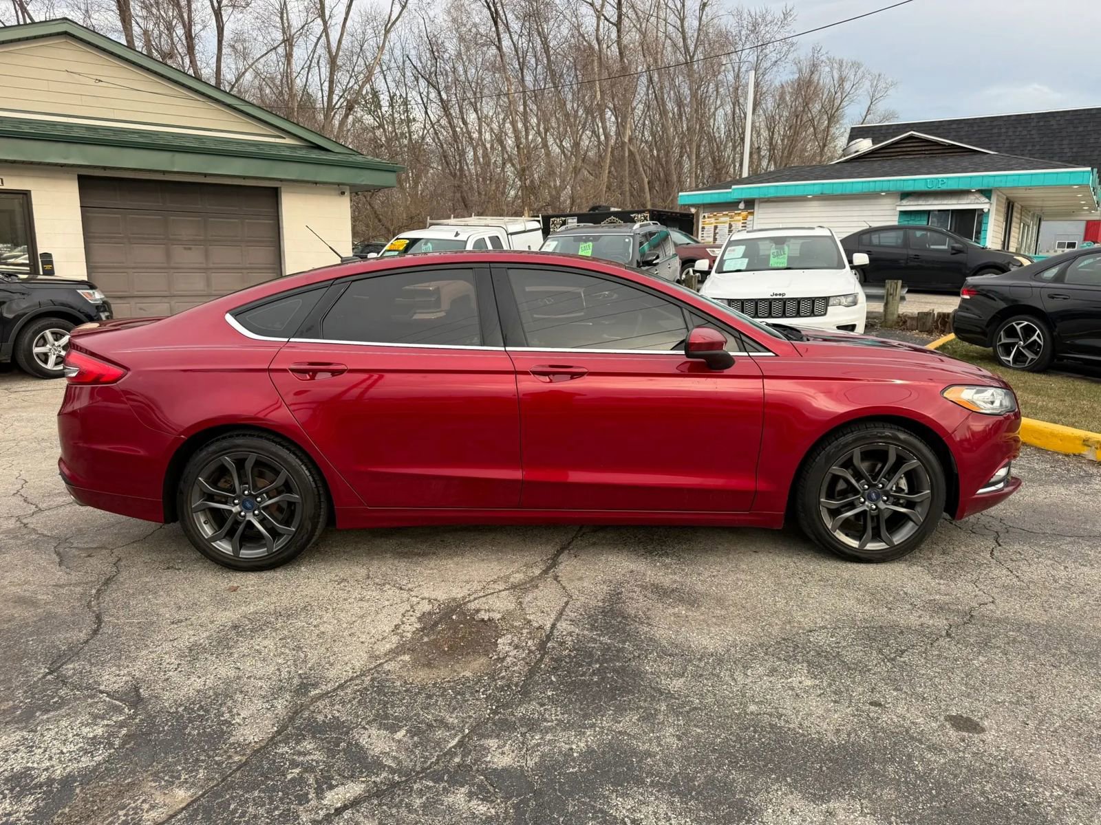 Used 2018 Ford Fusion SE w/ Equipment Group 201A image 6