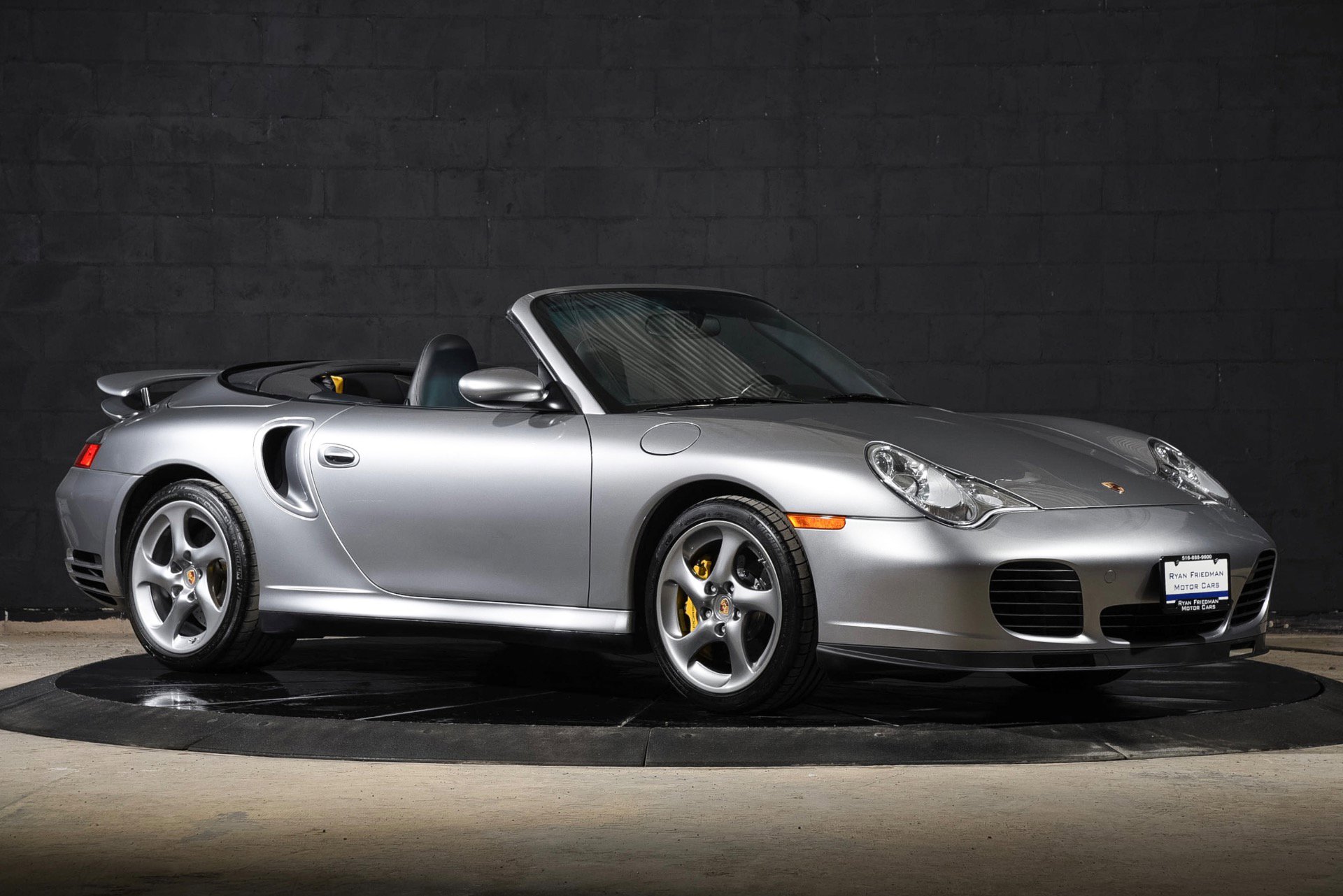 Used 2005 Porsche 911 Turbo image 2
