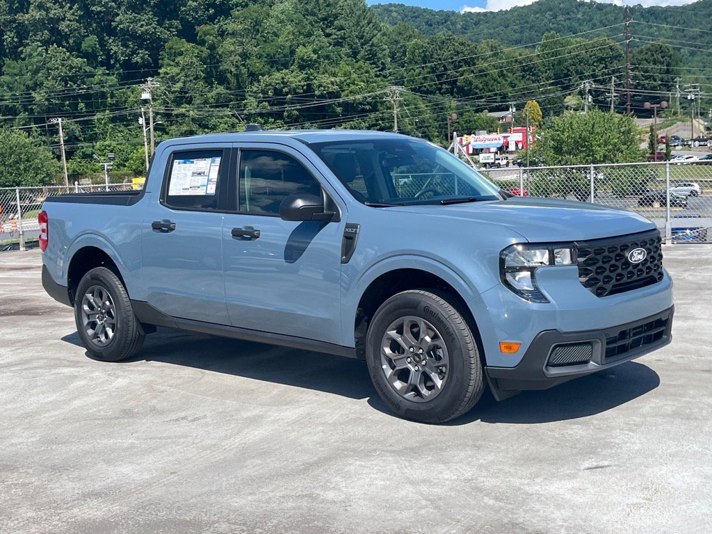New 2025 Ford Maverick XLT w/ 4K Tow Package