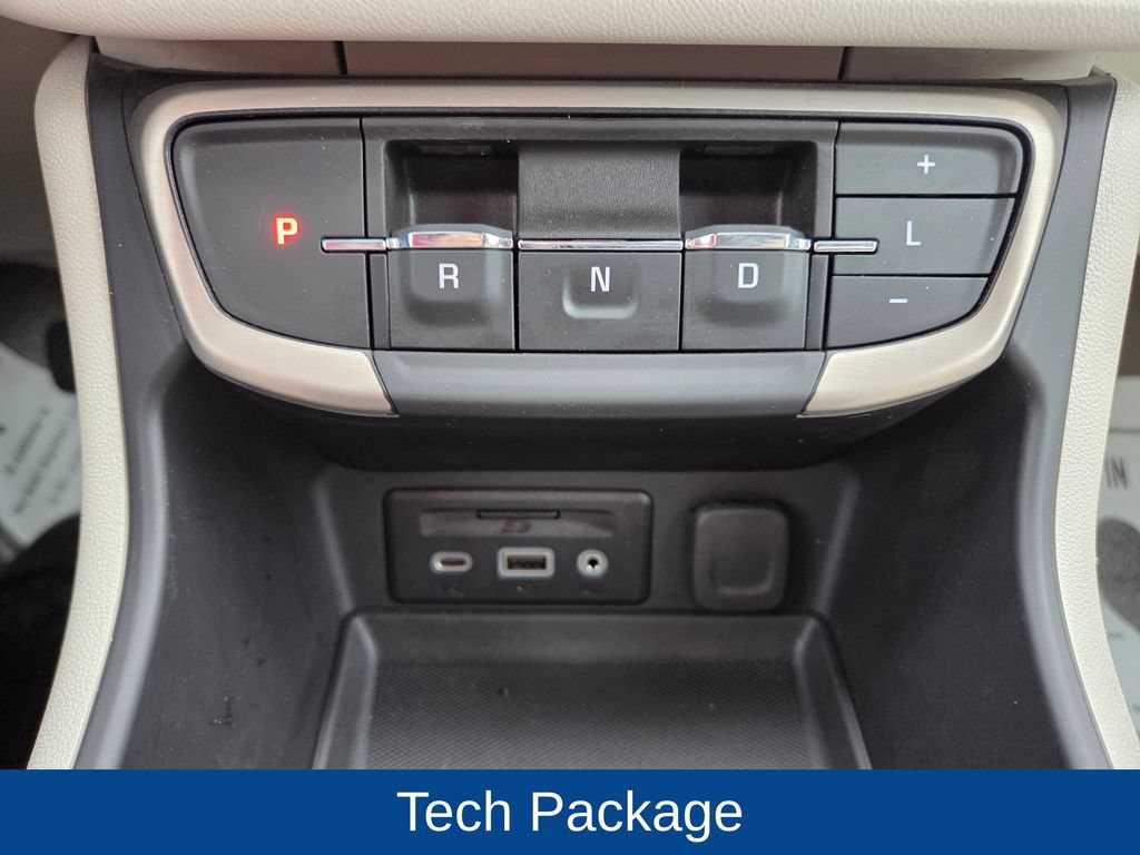 Used 2024 GMC Terrain Denali w/ Denali Premium Package AWD/4WD image 31