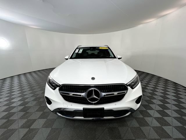 Used 2024 Mercedes-Benz GLC 300 image 3