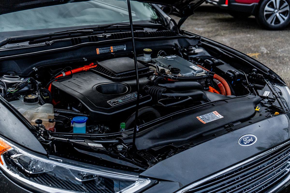 Used 2018 Ford Fusion Energi Titanium image 39