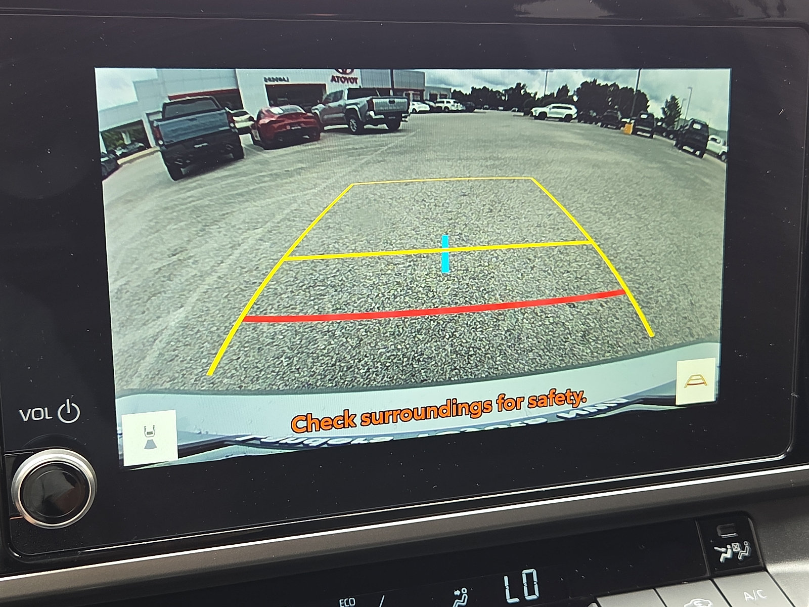 Used 2025 Toyota Camry LE FWD image 17