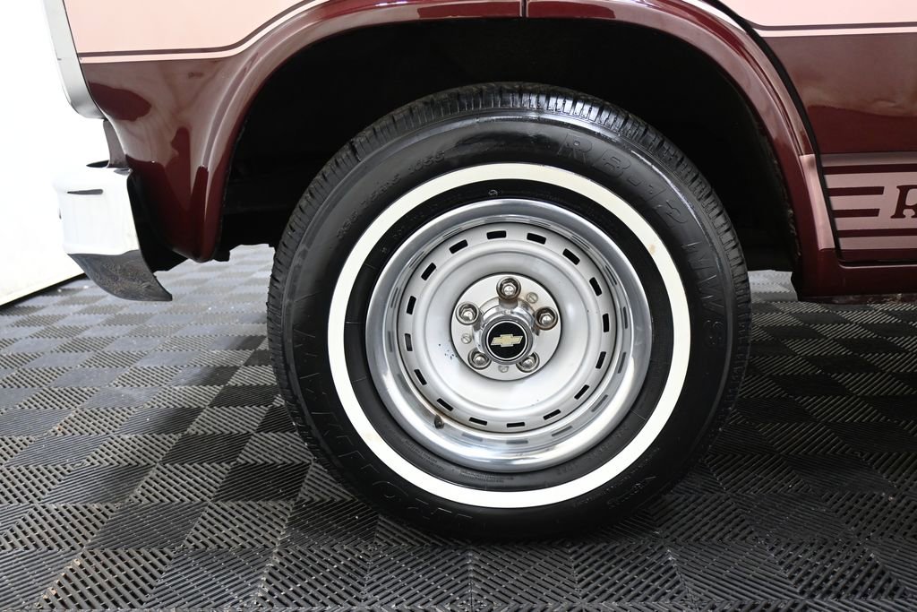 Used 1990 Chevrolet G20 RWD image 31