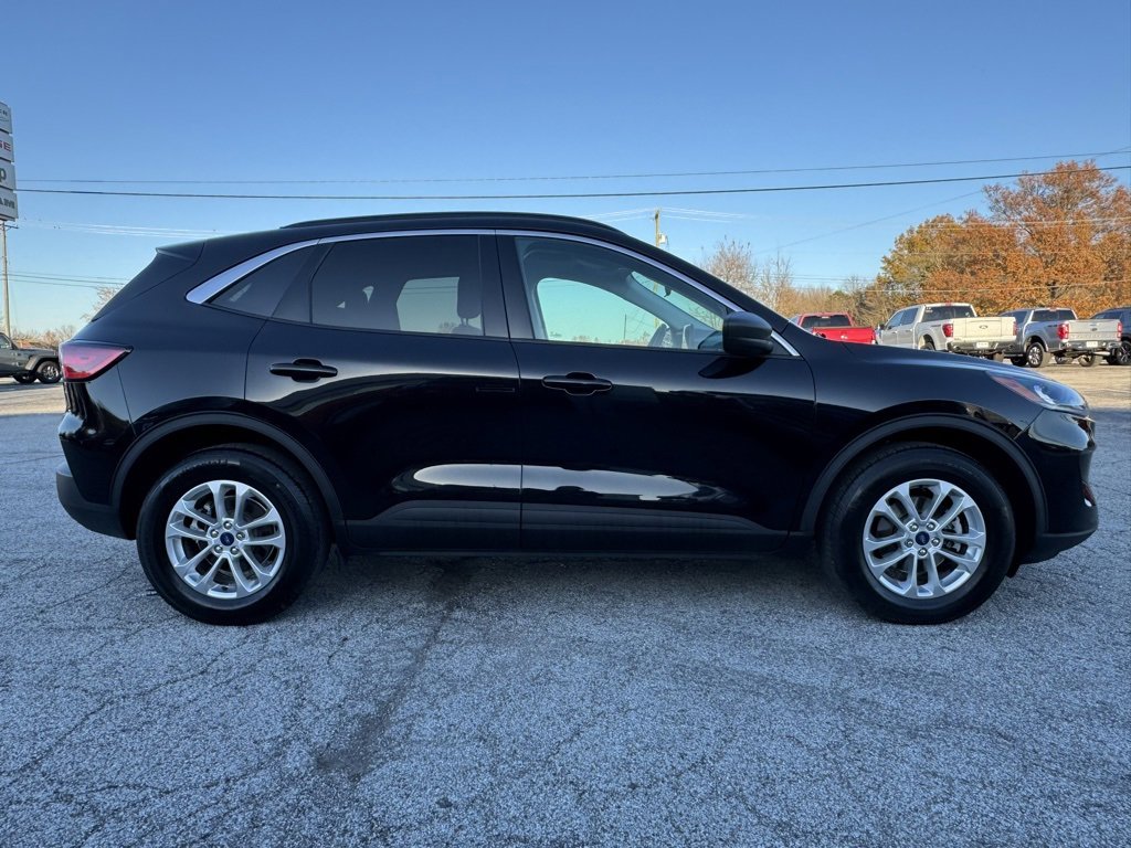 Used 2022 Ford Escape SE w/ Convenience Package image 2
