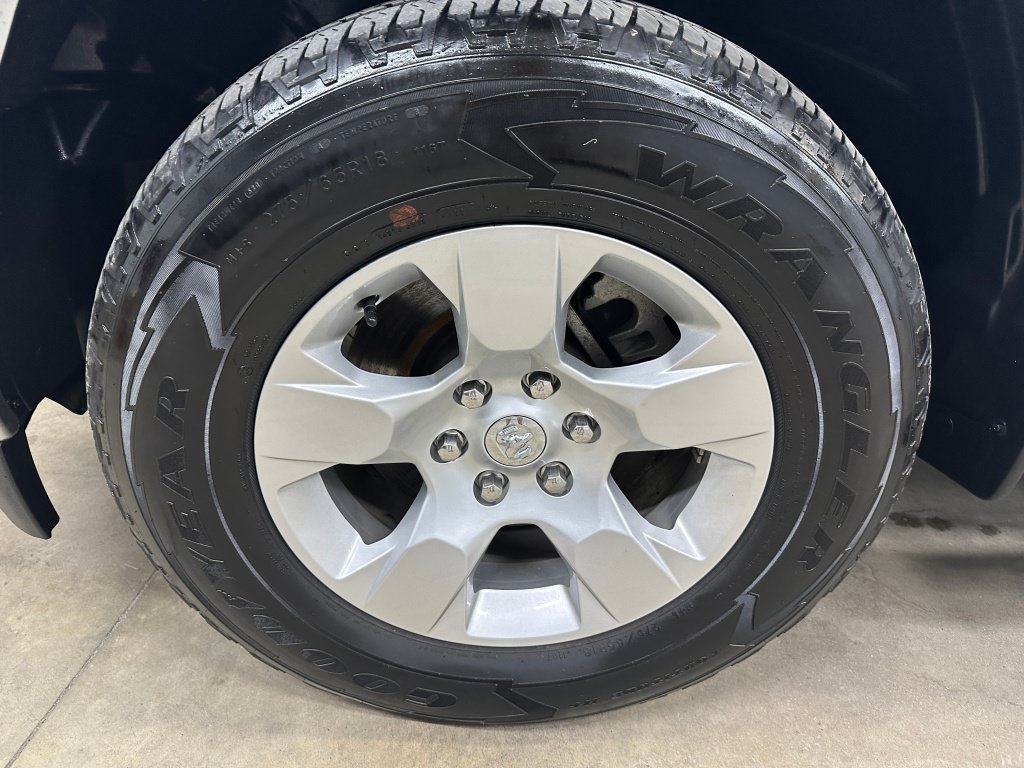 Used 2023 RAM 1500 Big Horn AWD/4WD image 33