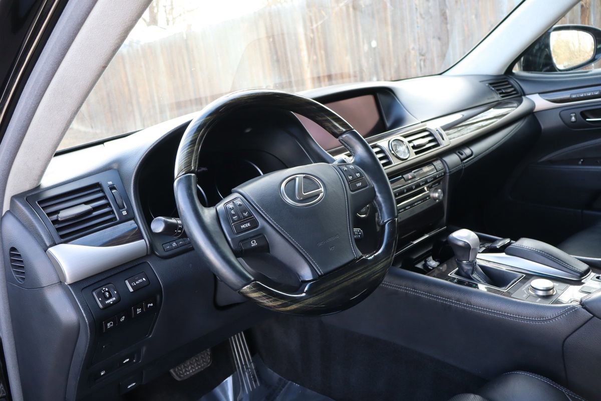 Used 2013 Lexus LS 460 L w/ Preferred Accessory Package image 15