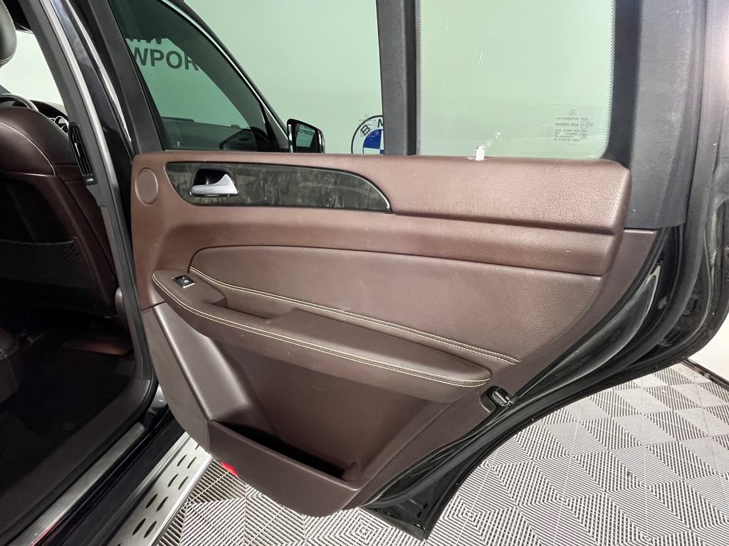 Used 2018 Mercedes-Benz GLS 450 4MATIC image 27