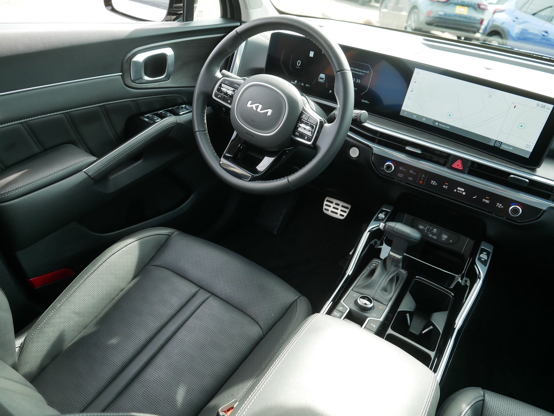Used 2025 Kia Sorento SX AWD/4WD image 9