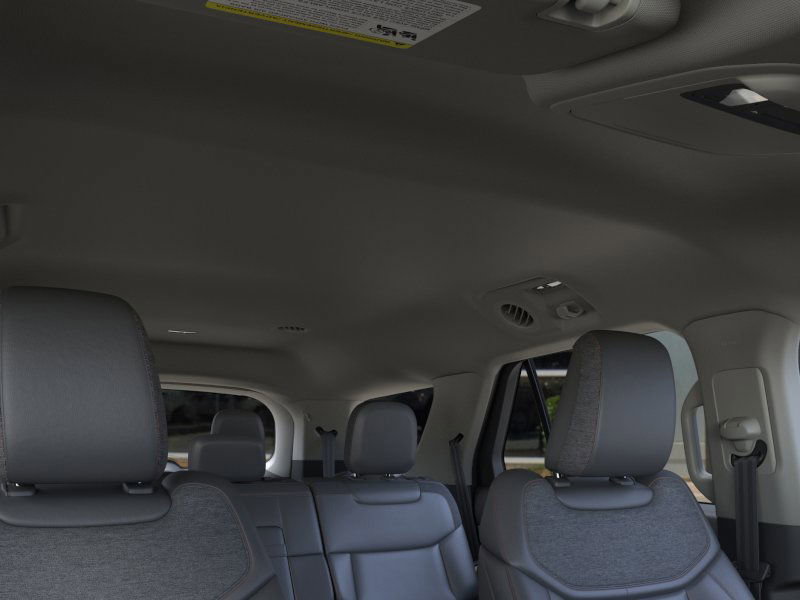 New 2025 Ford Explorer Active image 22