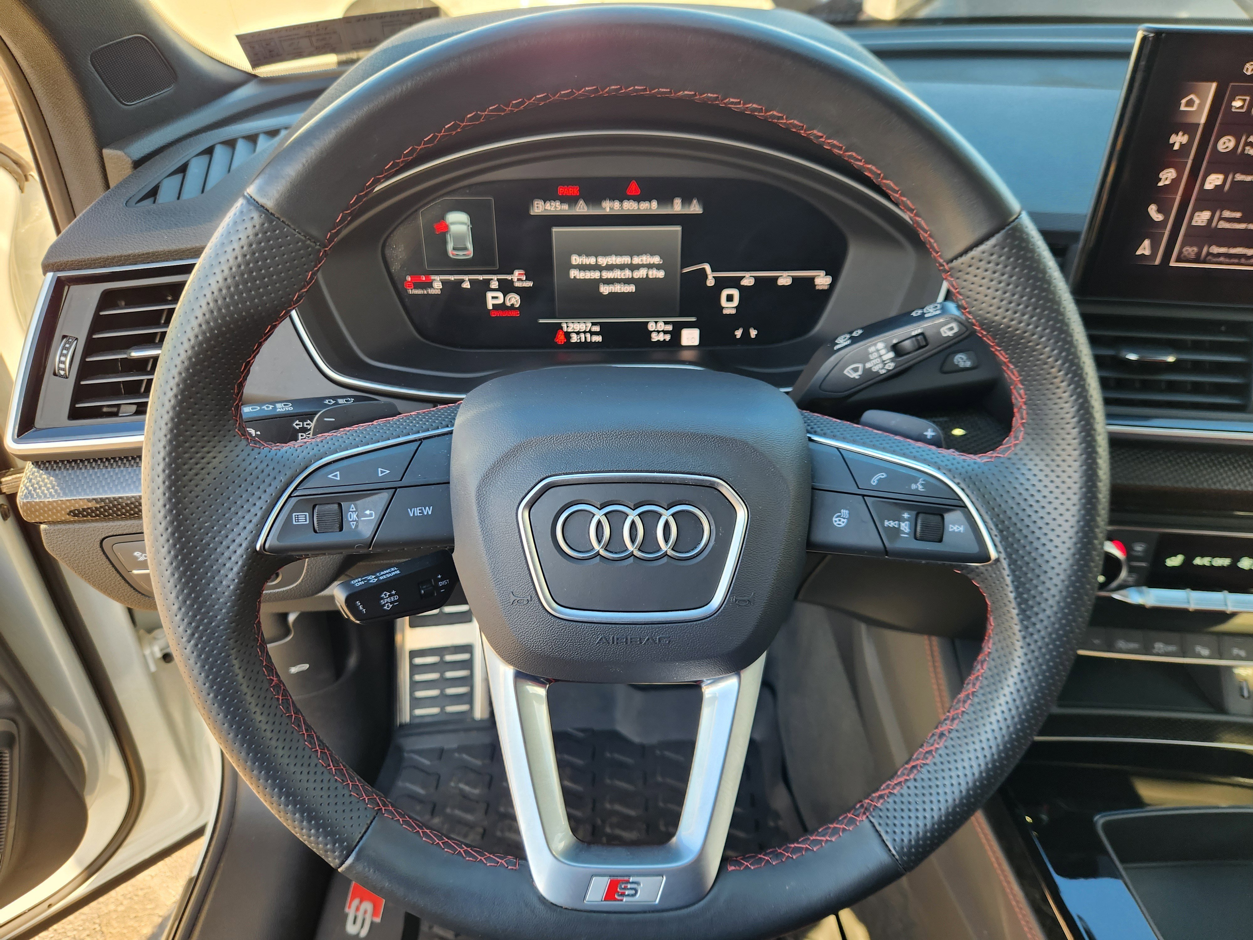 Used 2024 Audi SQ5 Prestige image 9