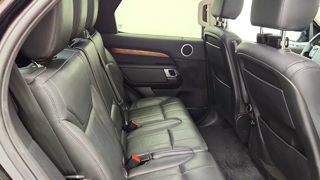 Used 2018 Land Rover Discovery HSE AWD/4WD image 25