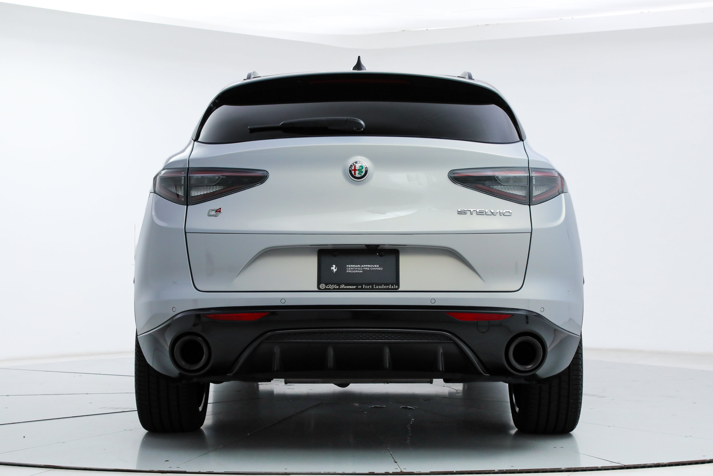 New 2025 Alfa Romeo Stelvio Sprint w/ Veloce Package AWD/4WD image 4