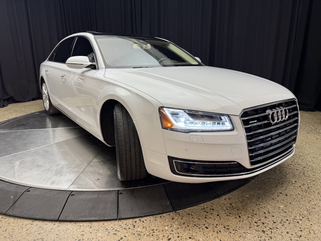 Used 2016 Audi A8 L 3.0T image 12