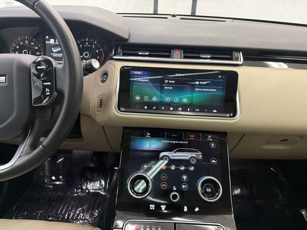 Used 2020 Land Rover Range Rover Velar S AWD/4WD image 31