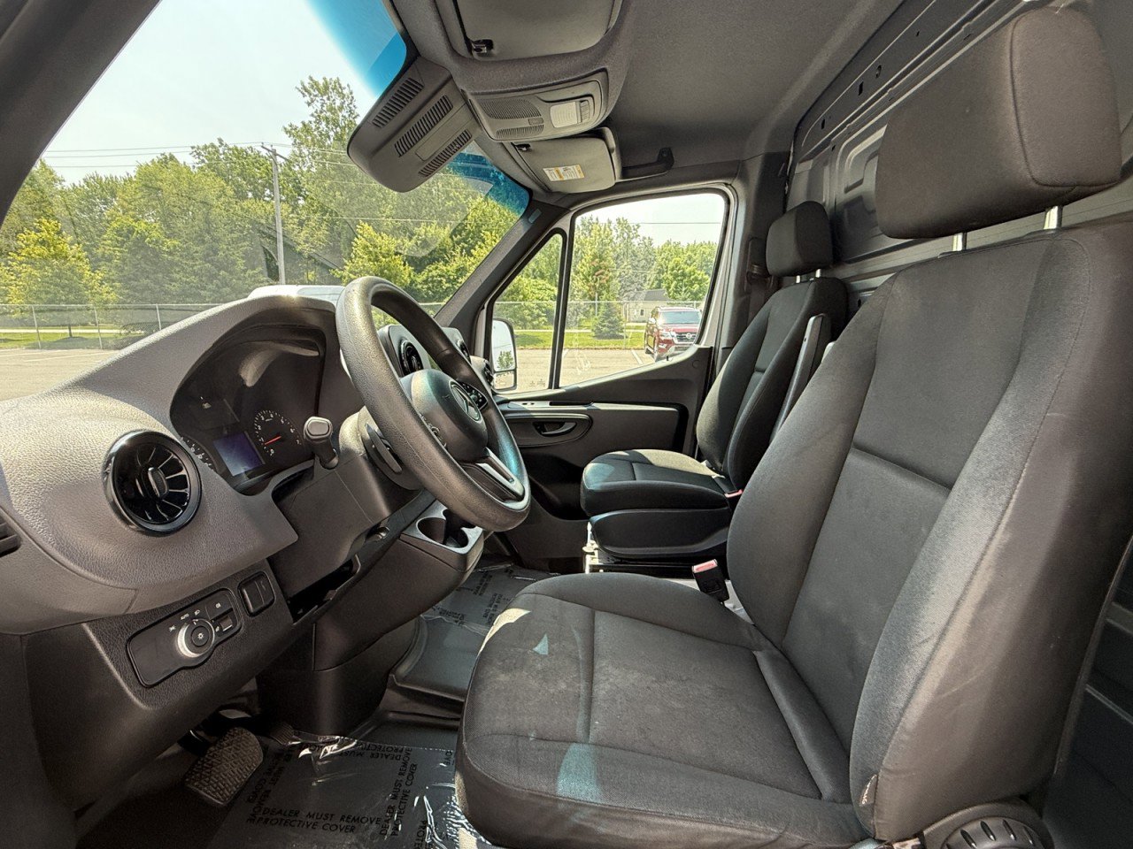 Used 2019 Mercedes-Benz Sprinter 1500 image 15