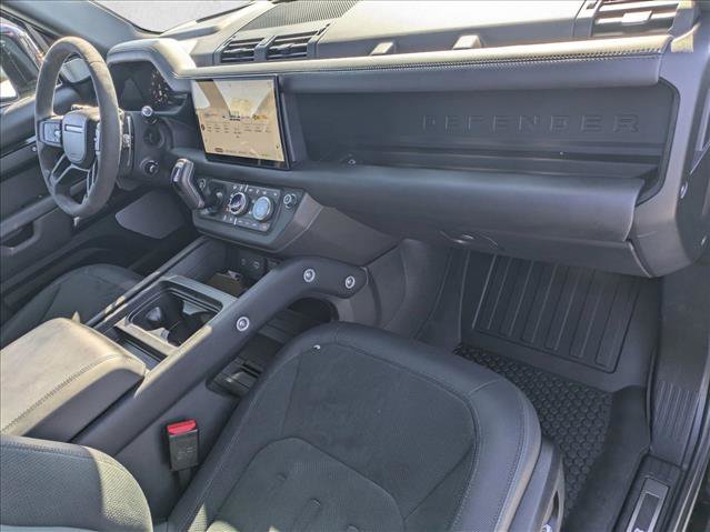 Certified 2024 Land Rover Defender 130 V8 AWD/4WD image 24