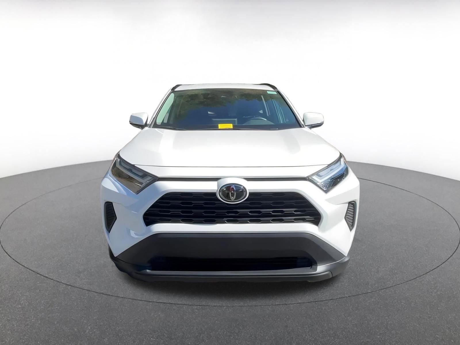 Used 2025 Toyota RAV4 XLE image 4