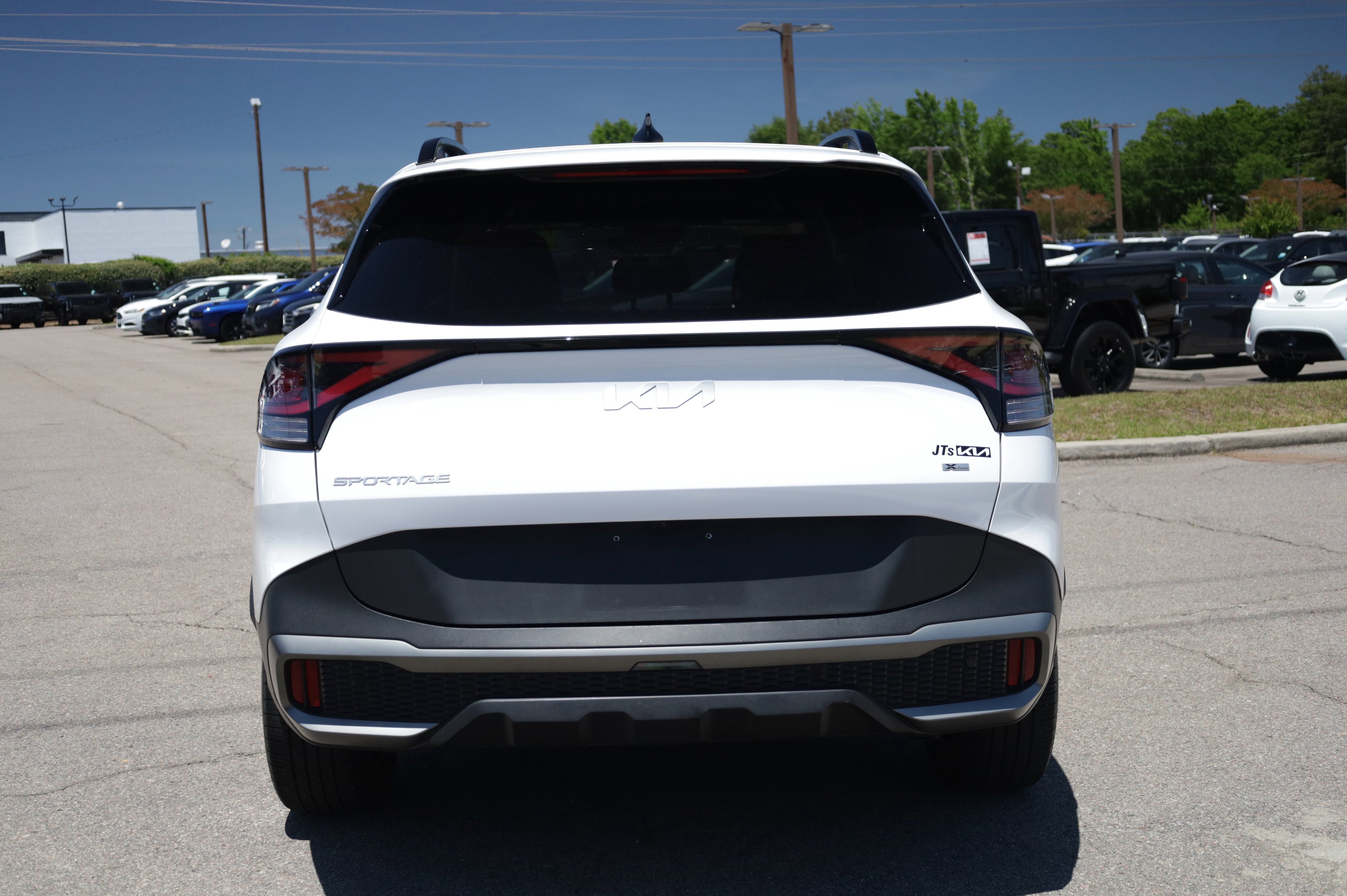 Used 2023 Kia Sportage X-Line w/ X-Line Premium Package AWD/4WD image 4