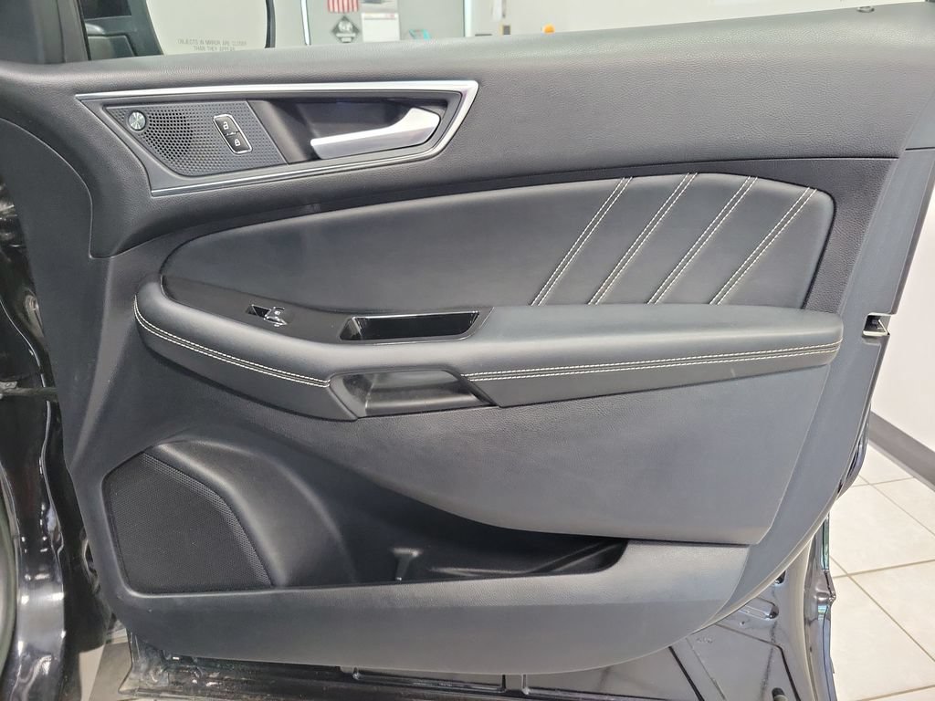 Used 2019 Ford Edge ST AWD/4WD image 23