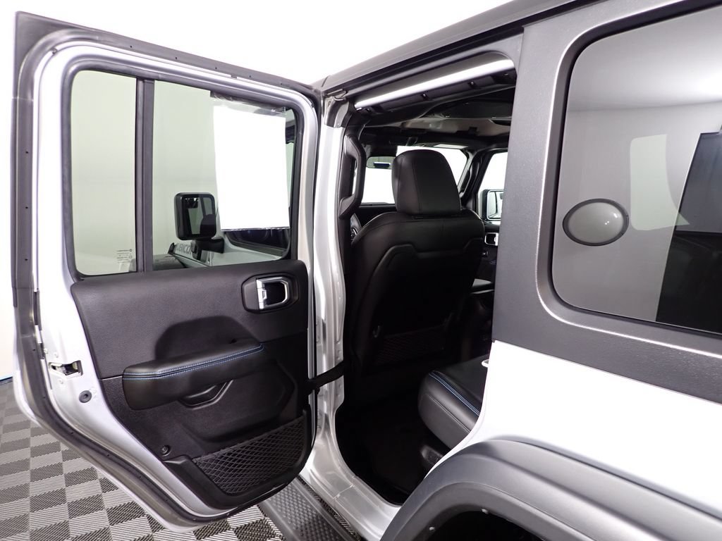 Used 2024 Jeep Wrangler Unlimited Rubicon 4xe w/ Convenience Group AWD/4WD image 30