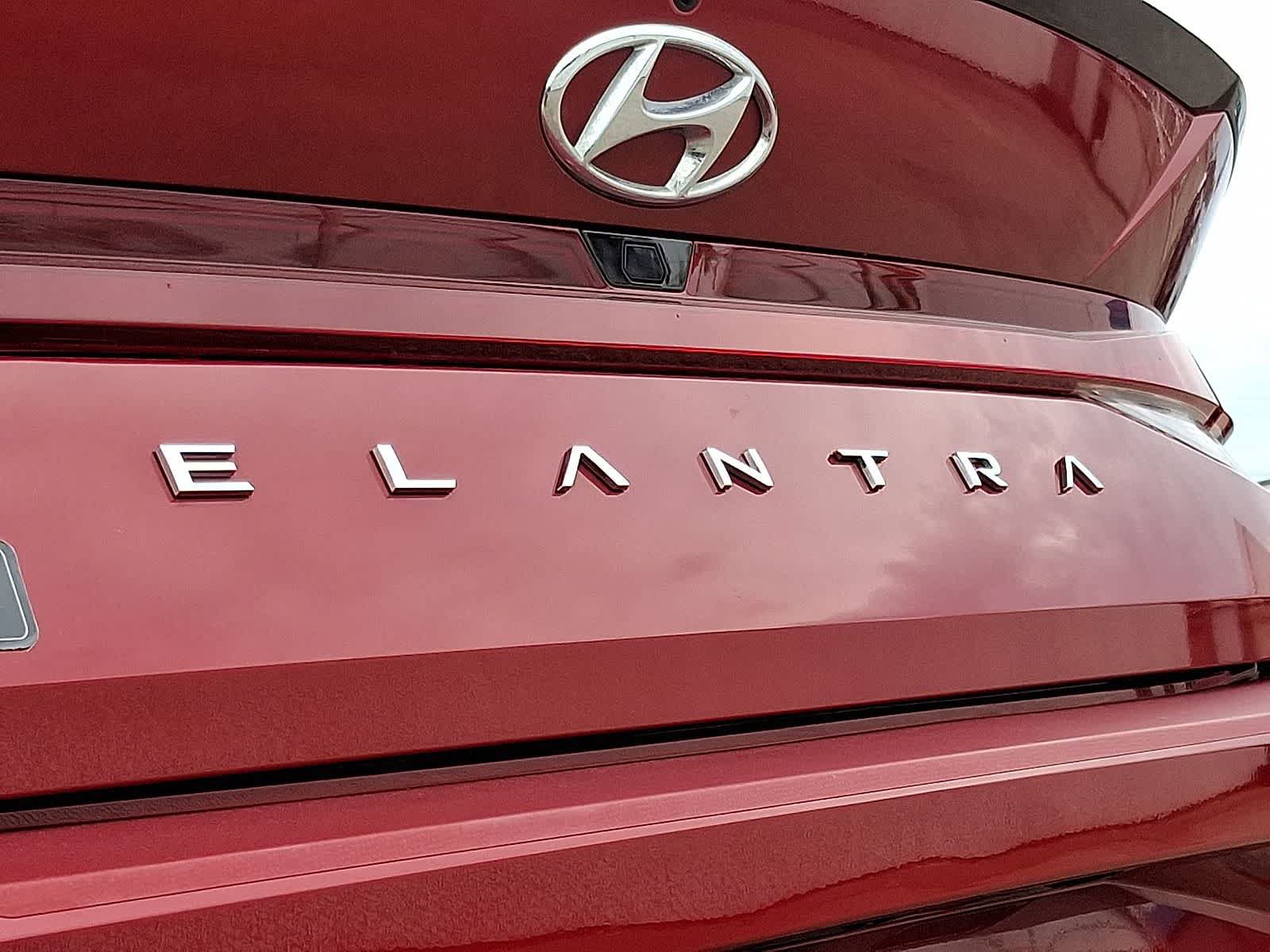 Used 2023 Hyundai Elantra SEL w/ Convenience Package FWD image 36
