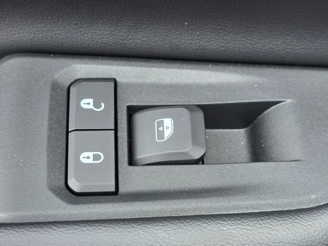 Used 2025 Jeep Grand Cherokee L Limited w/ Black Appearance Package image 35