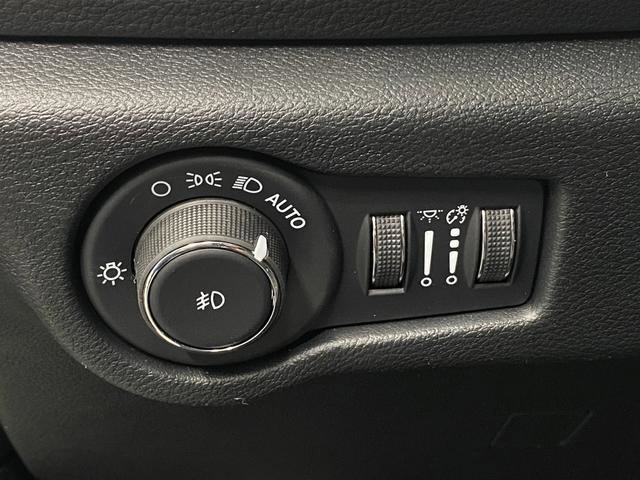 New 2026 Chrysler Pacifica Limited w/ S Appearance Package image 25