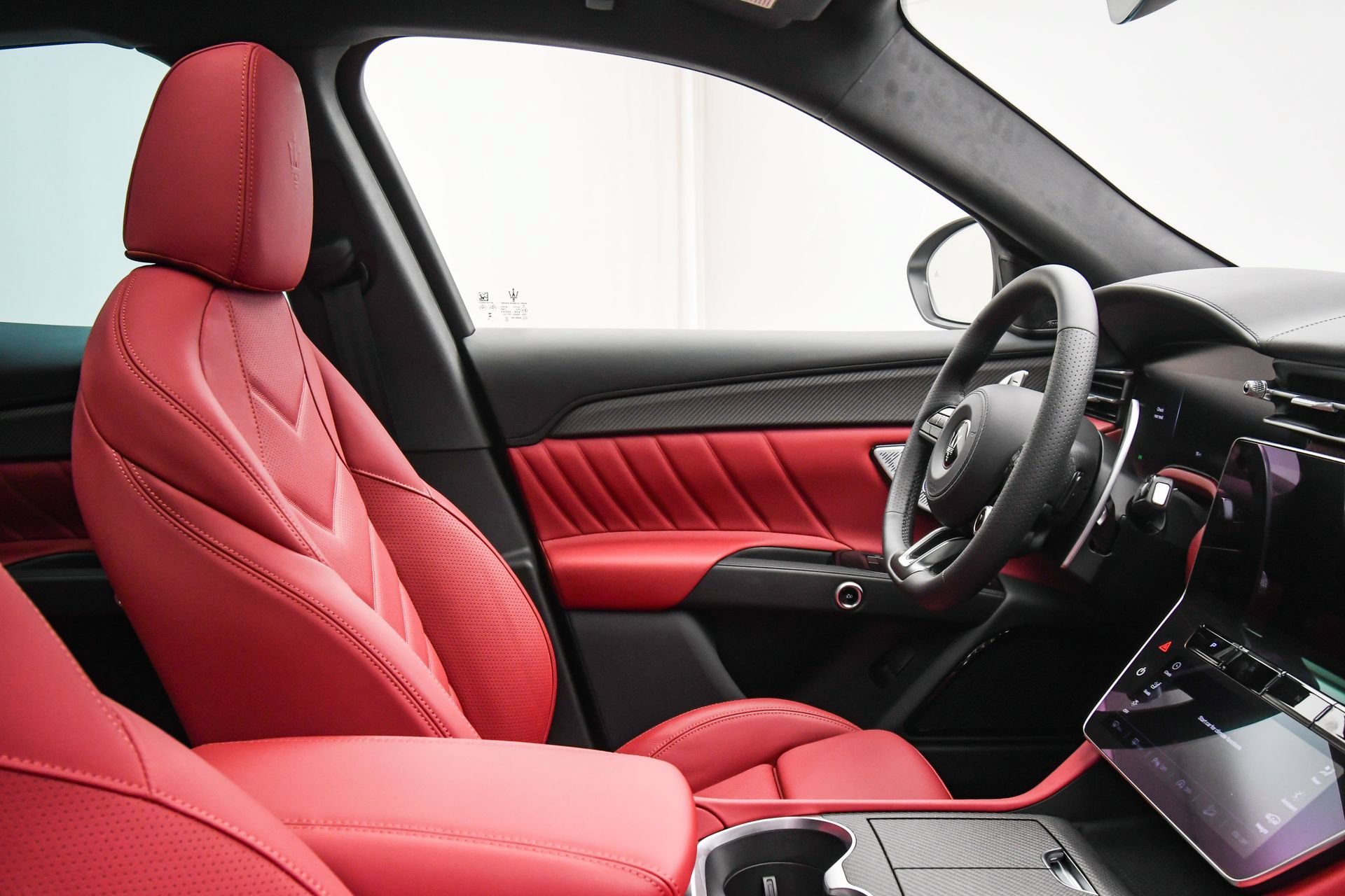 Used 2025 Maserati Grecale Modena AWD/4WD image 48