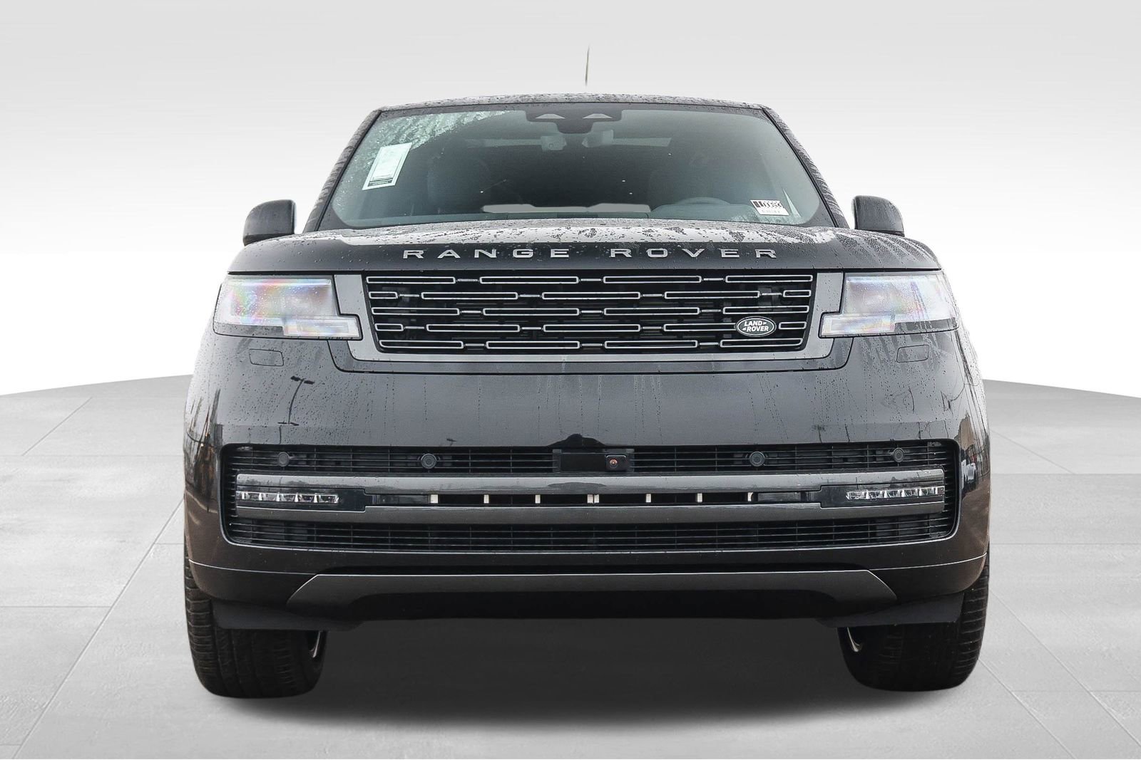 New 2025 Land Rover Range Rover SE image 2