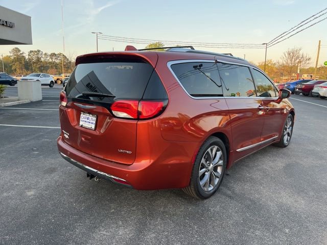 Used 2018 Chrysler Pacifica Limited w/ Tire & Wheel Group image 3