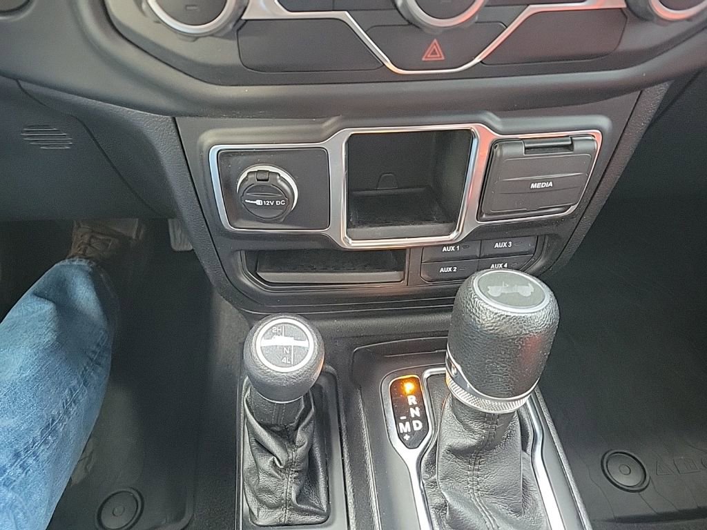 Used 2021 Jeep Wrangler Unlimited Sport AWD/4WD image 12