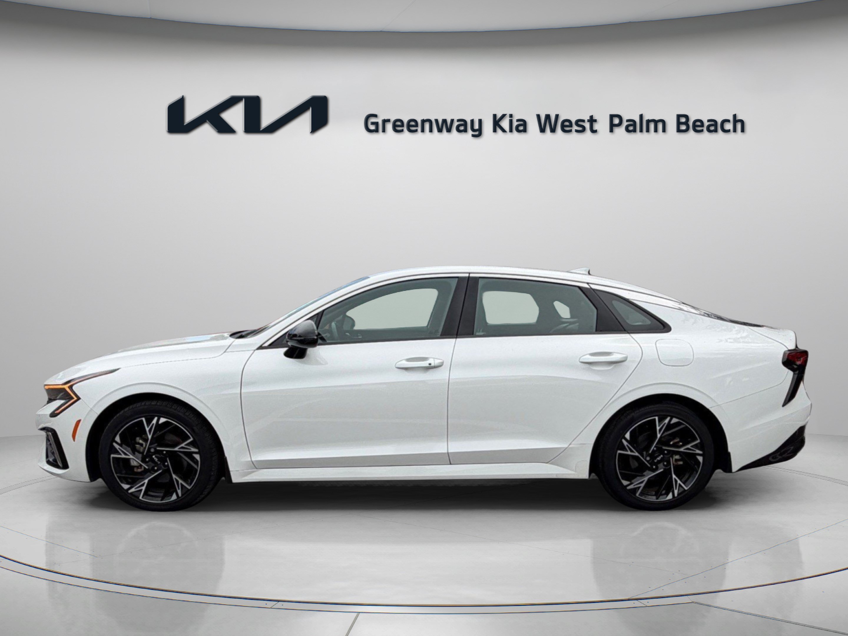 Certified 2025 Kia K5 GT-Line AWD/4WD image 4