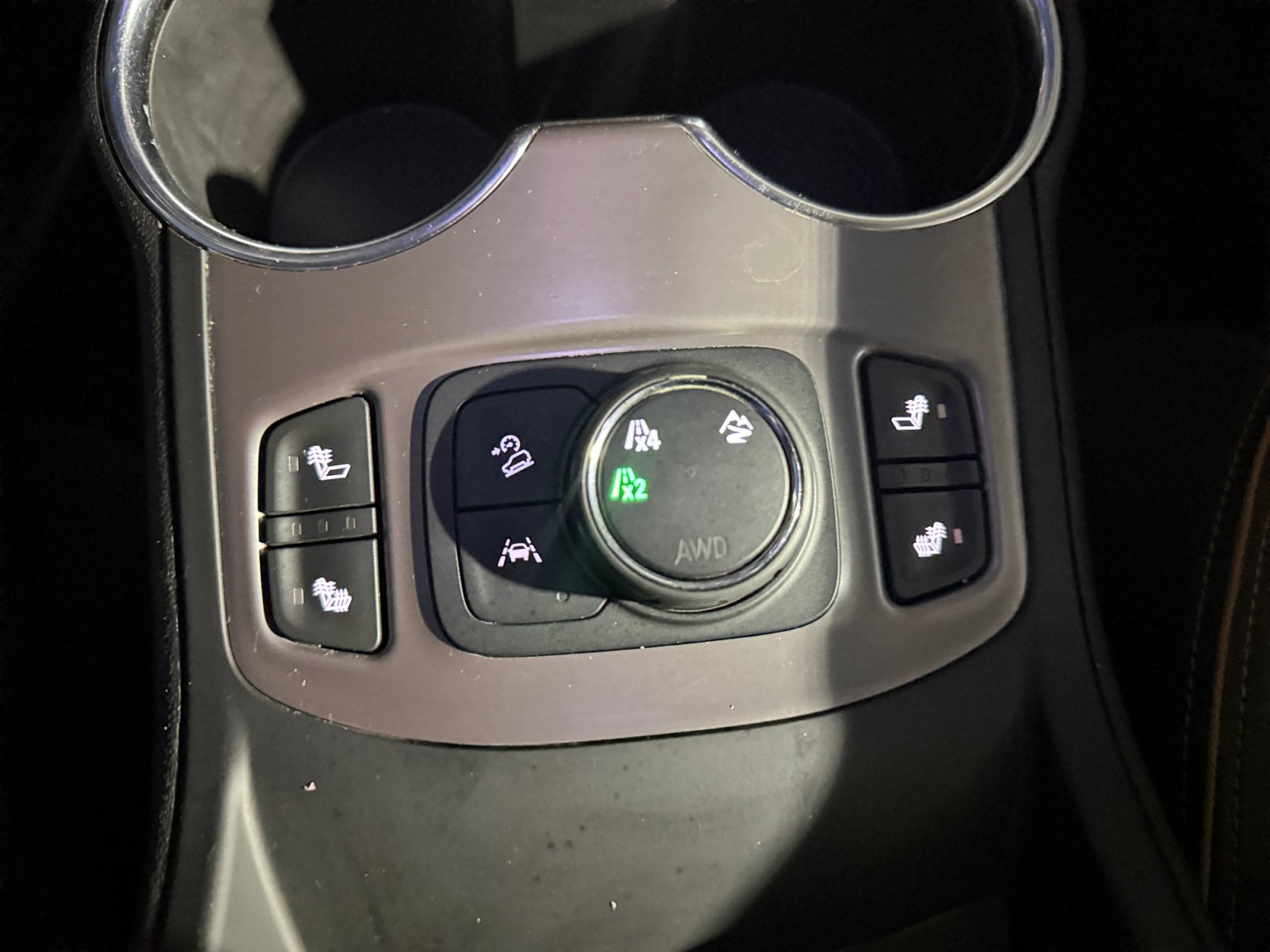 Used 2024 GMC Terrain AT4 AWD/4WD image 16