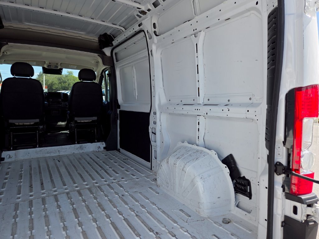 Used 2024 RAM ProMaster 2500 w/ Convenience Group FWD image 20
